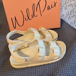 Wild Pair Kids Cream Sandals